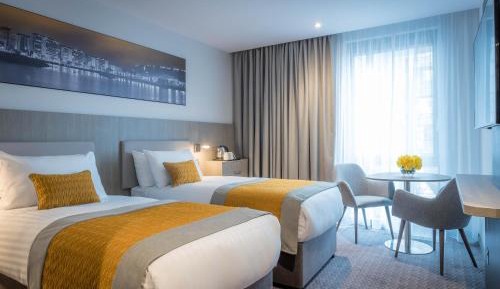 Standard Double Room with One Double and One Single Bed