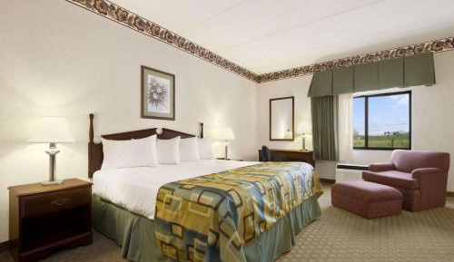 King Room - Non-Smoking