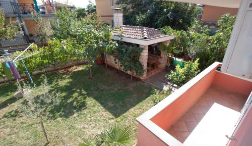 One-Bedroom Apartment with Balcony