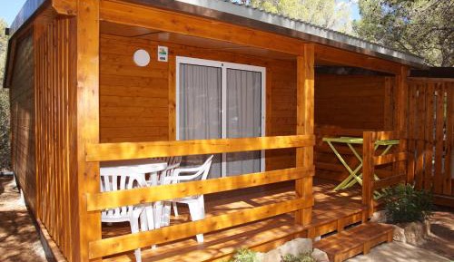 One-Bedroom Bungalow (2 Adults)