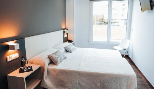 Twin Room with Private Bathroom