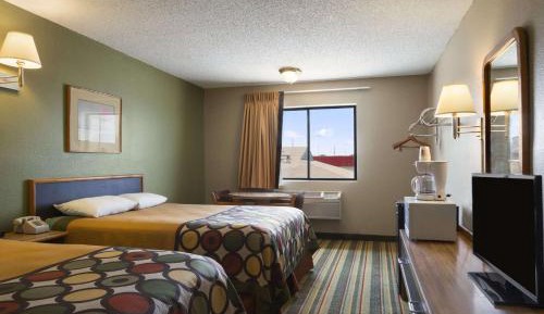 Queen Room with Two Queen Beds - Smoking