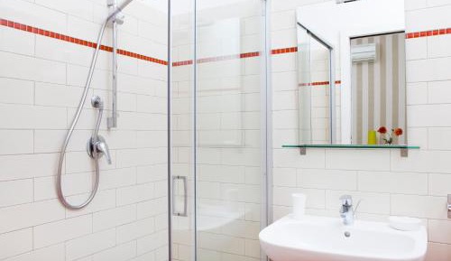 One-Bedroom Apartment (3 Adults)