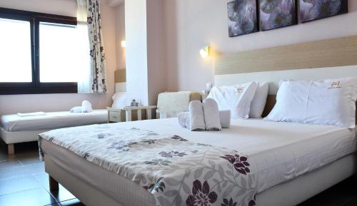 Triple Room with Sea View