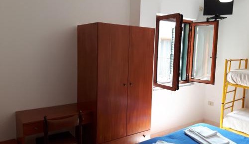 Economy Quadruple Room