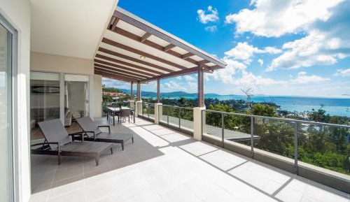 Three-Bedroom Apartment with Ocean View