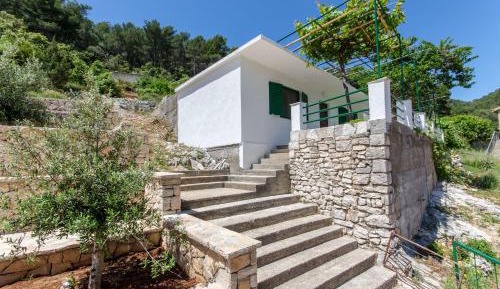 One-Bedroom Holiday Home