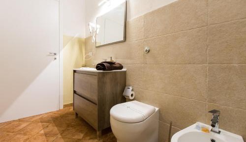 Deluxe Double or Twin Room with City View