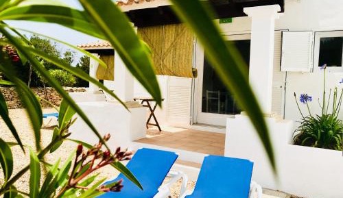 Bungalow with Garden View