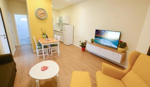 Apartment with Garden