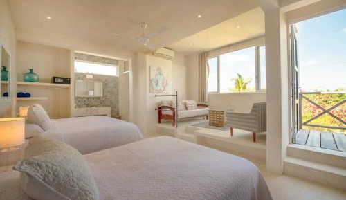 Family Room with Garden View