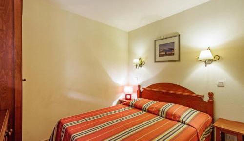 Comfort One-Bedroom Apartment (5 People)