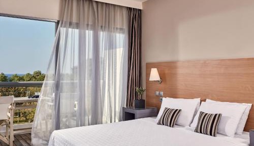 Double Room with Pool View and Sea View