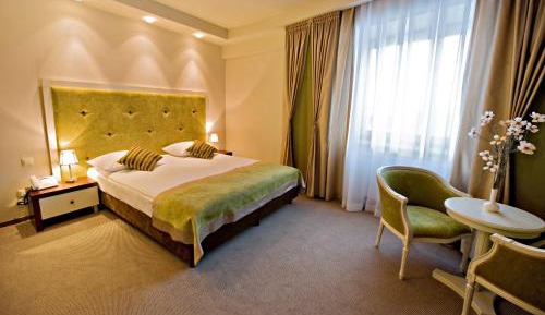 Deluxe Apartment (2 Adults)