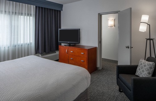 White Station Hotel | Courtyard by Marriott Memphis East/Park Avenue