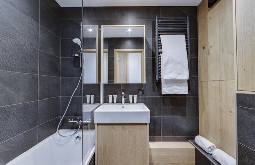 Le Cret Apartment | Wifi, 2nd floor, parking, tv, ski locker, 38m², Val d'Isère
