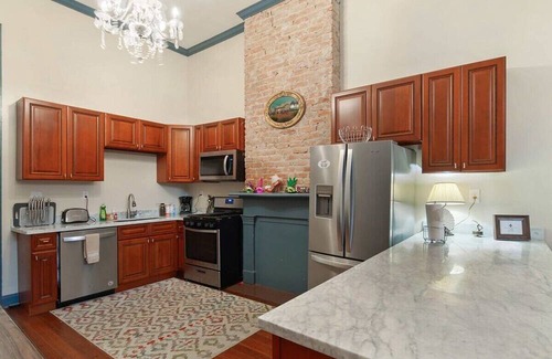 Faubourg Lafayette House | Historic Uptown 5br- Great for Groups!