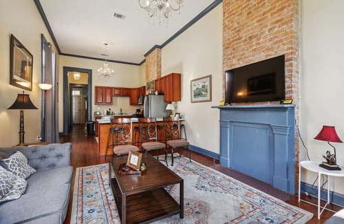 Faubourg Lafayette House | Historic Uptown 5br- Great for Groups!