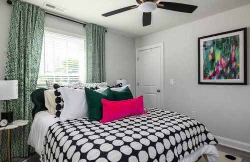 High Point House | Gorgeous 4BR *Brand New Home* 4min to Market & HPU
