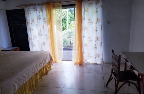 Kingstown House | Amazing views, close to supermarkets, shopping, beaches