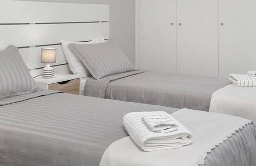 Foz do Arelho Apartment | Lagoa Views- Holiday Apartment SCH 075