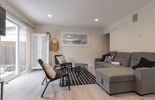 Squamish Cottage | The Cozy Nest: A Home Away From Home