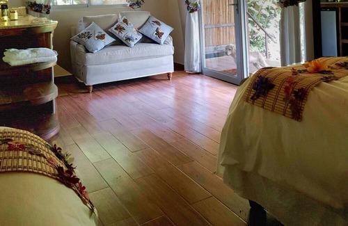 Boquete House | Ecoresort: We are Panamas leading honey producer and butterfly exhibit.