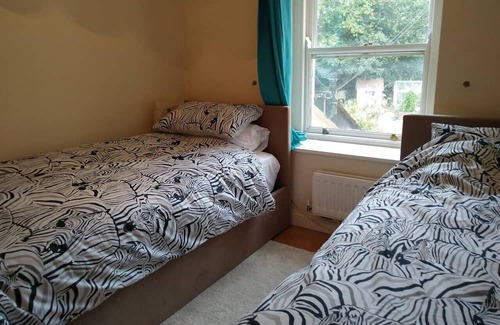 Teignmouth Apartment | Gorgeous private apartment, mesmerising sea views