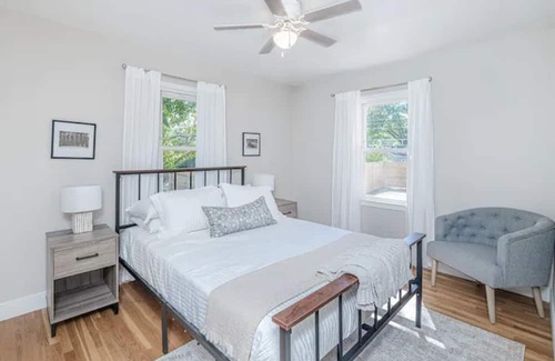 Columbia House | Remodeled and centrally located home in Columbia