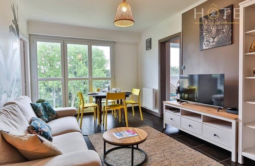 Chateau-d'Olonne Apartment | Beautiful apartment close to all amenities