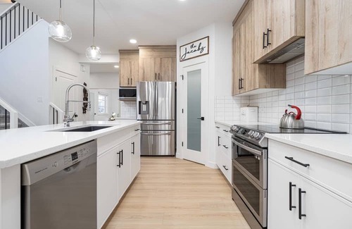 St. Albert House | Beautiful and energy-efficient family home in St Albert