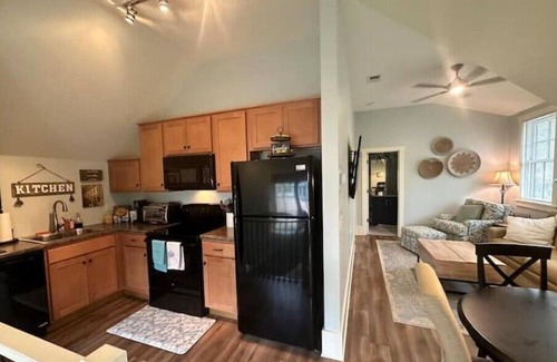 Old Town Bluffton Apartment | 1 Bedroom Garage Apartment in the heart of Old Town Bluffton