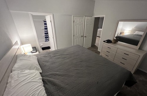 Holiday Shores House | Newly remodeled home by the river with w/ additional studio, 3 mi from Casinos!