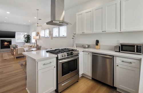 Clarkdale Apartment | Exclusive 2BD 3BA with Balcony