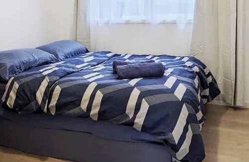 Oak Park House | {Promo!} Next to Train Station, FREE WIFI!
