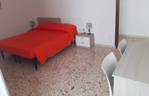 Castelvetrano House | Holiday Home "Baloo" with Shared Pool & Wi-Fi