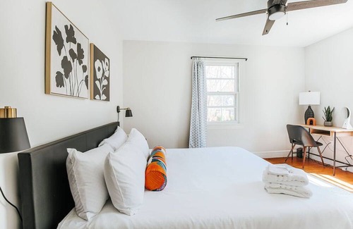 Lewis Mountain House | *NEW* Lewis Mtn Retreat: Walk to UVA & JPJ