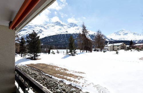 Champfer Apartment | Cozy studio in Champfèr / St.Moritz (B4)