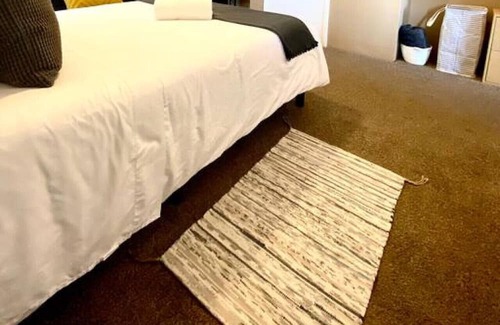 South Side Slopes Apartment | ✨Million Dollar View ✨Spacious Studio✨‼️🌆
