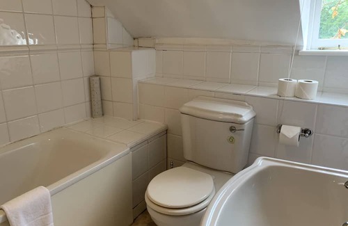 Shepperton House | 3 bedroomed property ideally located close to London and top tourist attractions