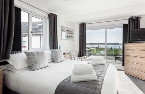 Poole Apartment | The Retreat - a house that sleeps 3 guests in 2 bedrooms