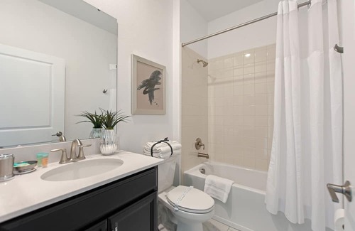 Kissimmee Villa | Private Pool, Spa and Premium Resort Amenities Included!