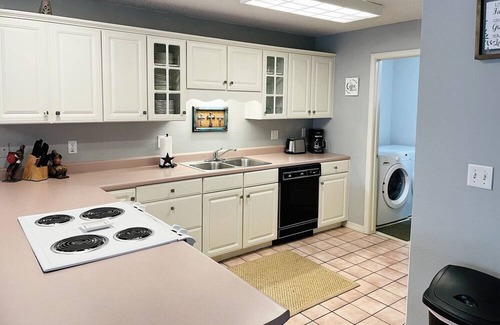 Table Rock Condo | Family Owned Walk in Condo with Balcony -ramp access#6