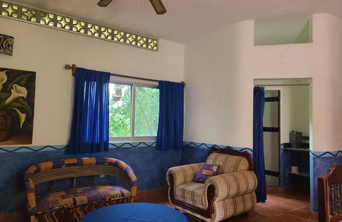 La Manzanilla Apartment | Jardines Tropicales - 3 blocks from the beach