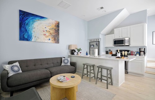 North Charleston House | Bird Song : Recently Renovated in Mixson!