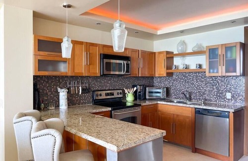 Puerto Penasco Condo | Oceanfront Gem with Pools & Private Beach