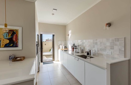 Gold Coast Condo | Create your own unforgettable happy memories in our Happy island paradise.