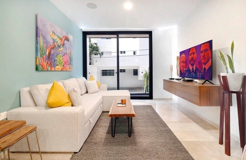 Zazil-ha Apartment | Centrally located 1BR w/sea view Rooftop pool!