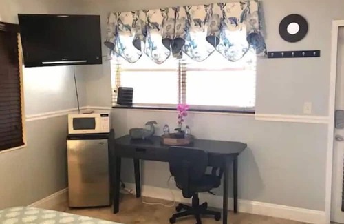 North Corals Apartment | Studio w/ Private Entry Access, beach nearby