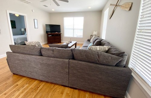 Morgantown House | Morgantown Private Home w/ Pool & Easy Beach Access